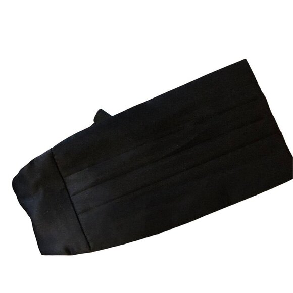 Jeremy Stevens Designer Collection Tuxedo Set Bow Tie, cufflinks and Cummerbund - Picture 5 of 8